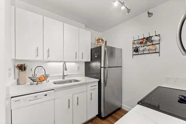 401 E Ontario ST #806, Chicago, IL 60611