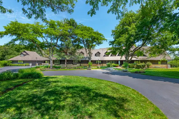 82 Hawley Woods RD, Barrington Hills, IL 60010