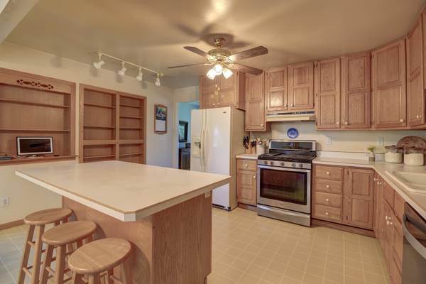 1727 HWY 67 AVE, Clinton, IA 52732
