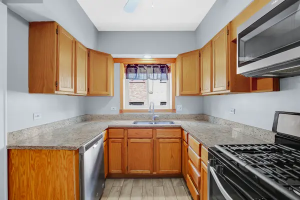 10433 S Hale AVE #1A, Chicago, IL 60643