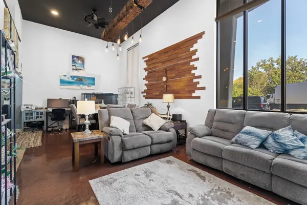 40 N TOWER RD #1E, Oak Brook, IL 60523