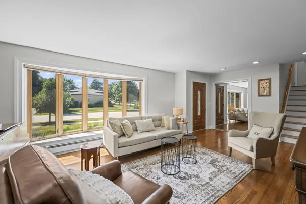 1621 N Belmont AVE, Arlington Heights, IL 60004