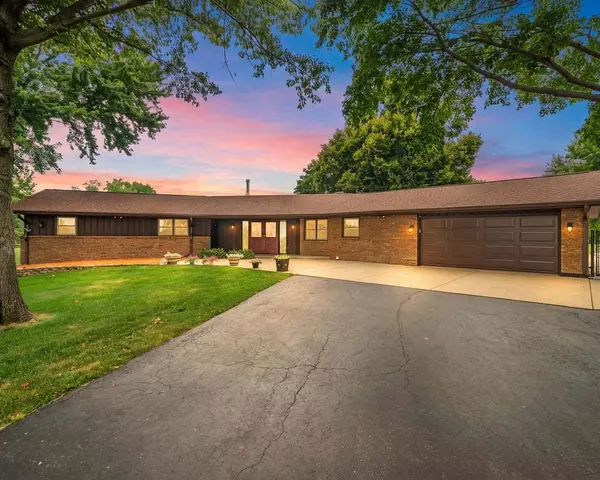 12048 N Tower RD, Byron, IL 61010