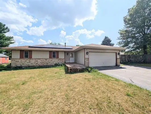 4367 Straw LN, Roscoe, IL 61073