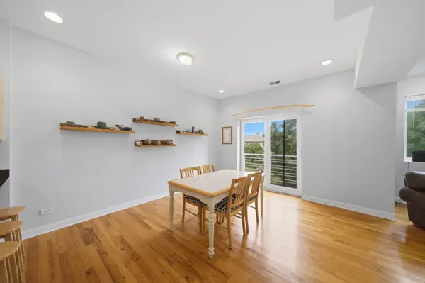 2217 W Farwell AVE #4B, Chicago, IL 60645