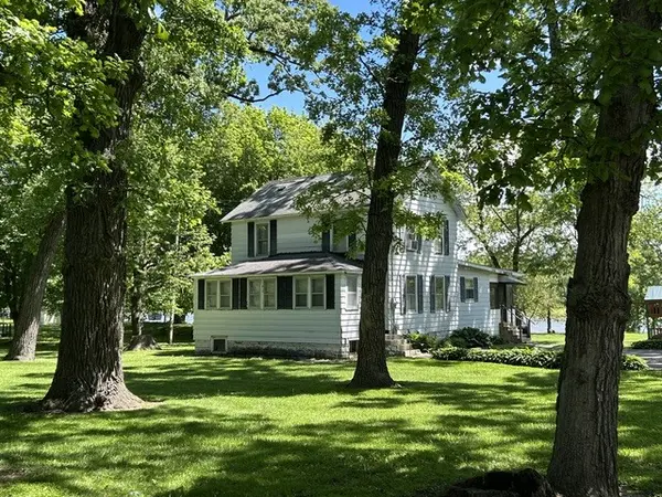 33709 S West River RD, Wilmington, IL 60481