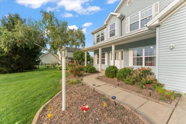 1703 Deer Run DR, Mahomet, IL 61853