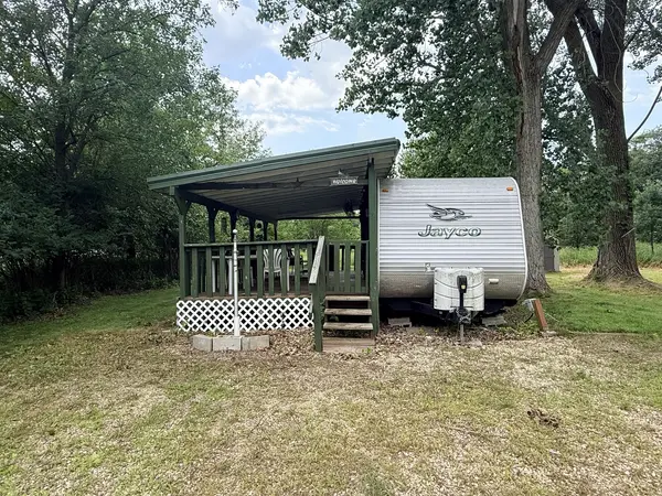 19-21 Woodhaven lakes, Sublette, IL 61367