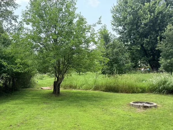 19-21 Woodhaven lakes, Sublette, IL 61367