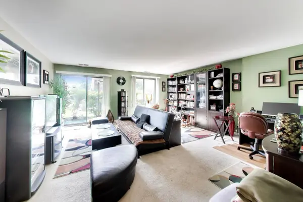 420 Walnut Creek LN #3102, Lisle, IL 60532