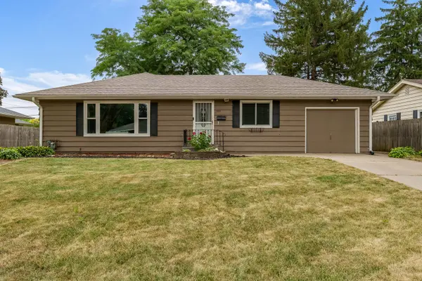 1811 RANDOLPH DR, Rockford, IL 61103