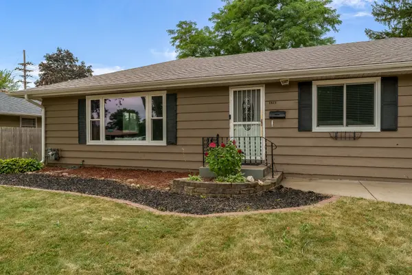1811 RANDOLPH DR, Rockford, IL 61103