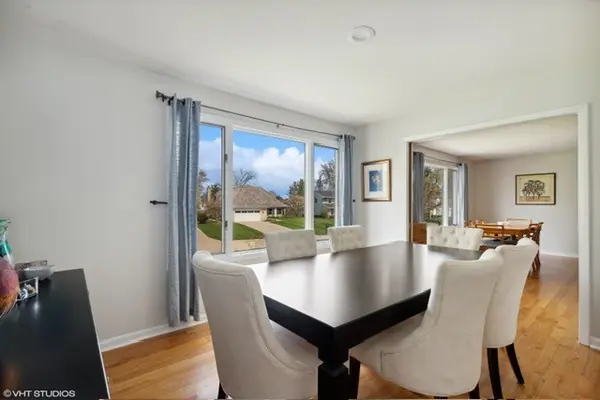 47 W Stone AVE, Lake Forest, IL 60045