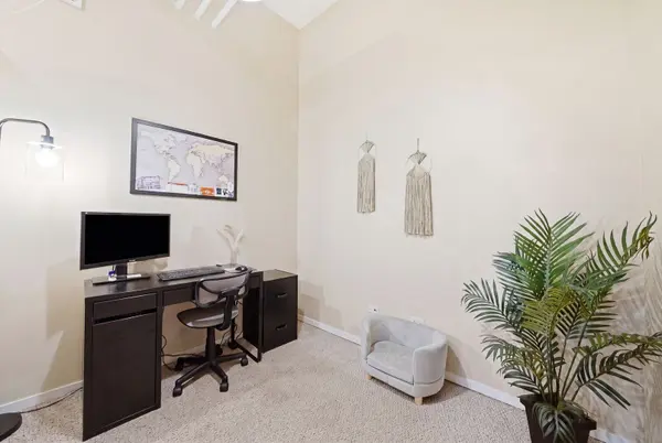 2323 W PERSHING RD #132, Chicago, IL 60609