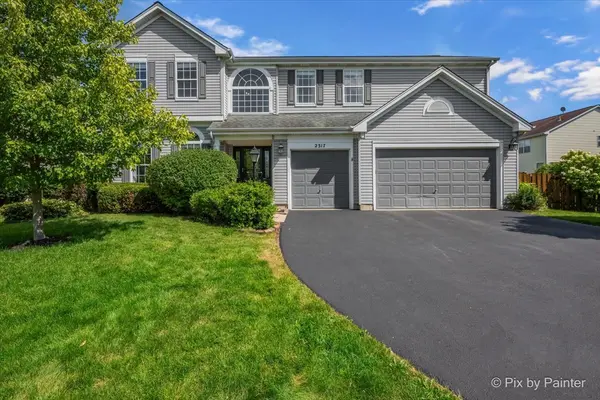 2317 Barrett DR, Algonquin, IL 60102