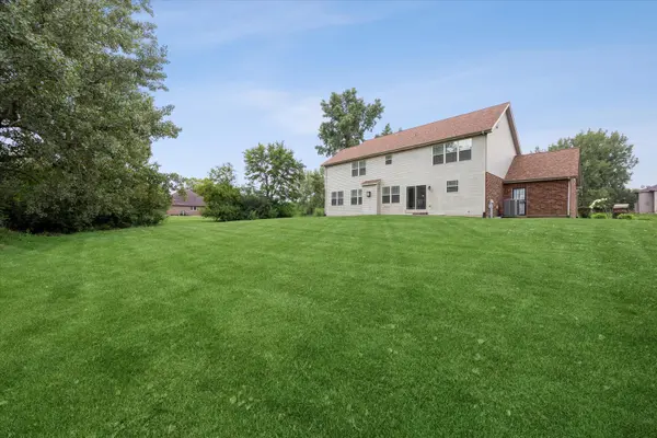2260 E TIFFANY DR, Crete, IL 60417