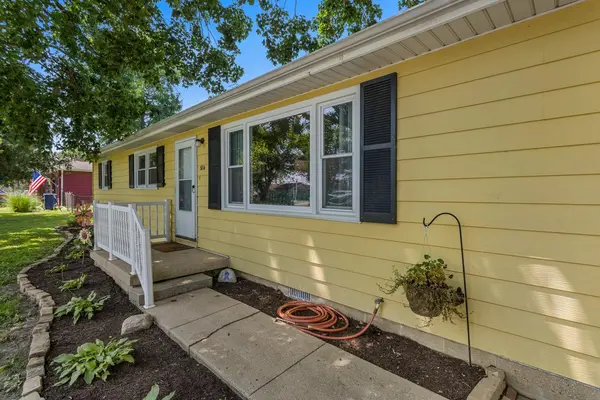 304 S McKinley ST, Mansfield, IL 61854