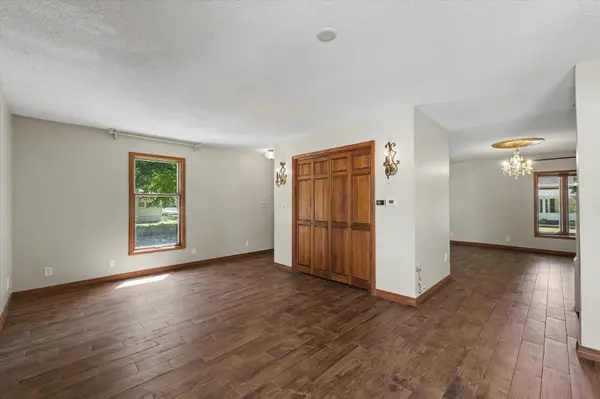 12 S Walnut ST, Villa Grove, IL 61956