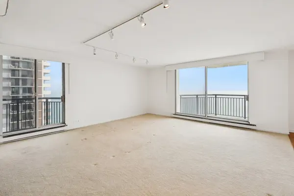 6007 N SHERIDAN RD #27B, Chicago, IL 60660