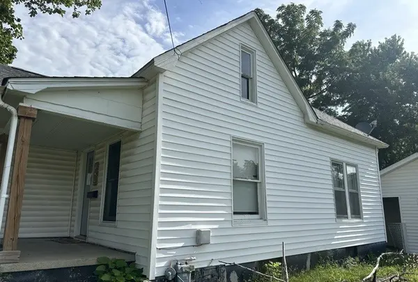 706 N Victor ST, Christopher, IL 62822