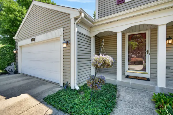 2078 Arleen CT, Schaumburg, IL 60194