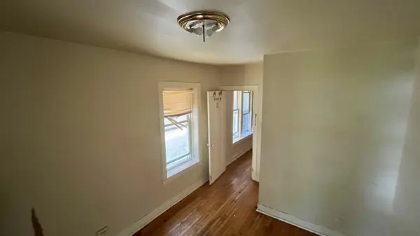 5318 W North AVE, Chicago, IL 60639