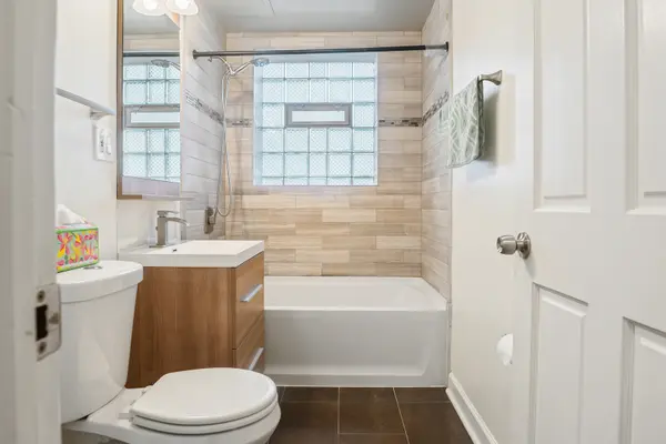 1056 N Leavitt ST #GR, Chicago, IL 60622
