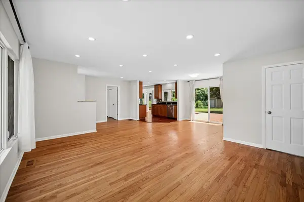 3691 Walters AVE, Northbrook, IL 60062