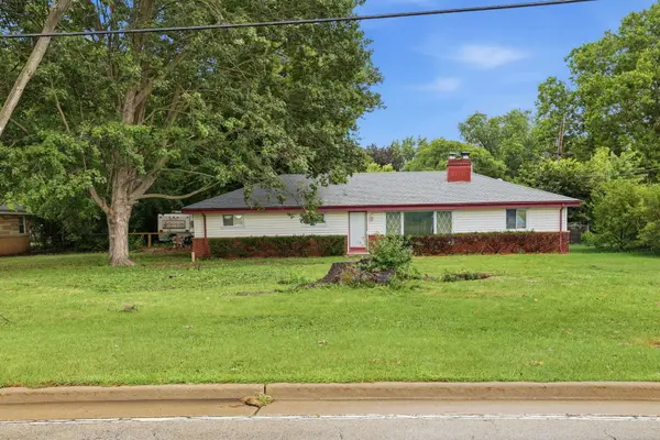 608 E Camp Mcdonald RD, Prospect Heights, IL 60070