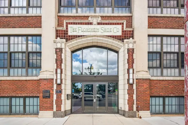 3963 W Belmont AVE #210, Chicago, IL 60618