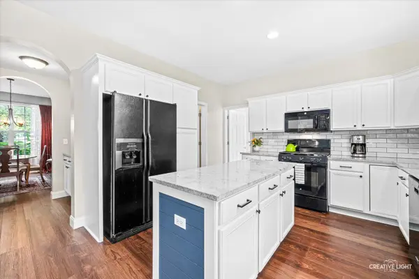 275 Hampton RD, Sugar Grove, IL 60554