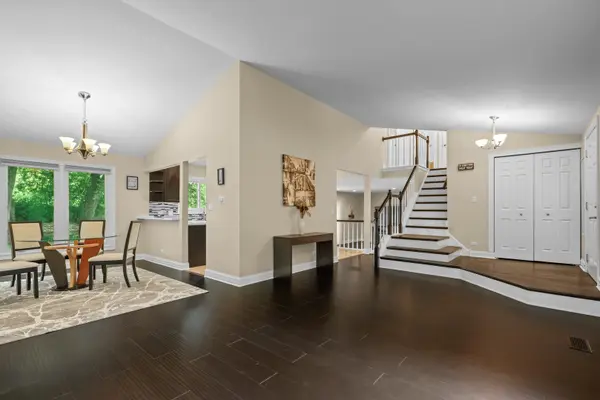 1316 W MEADE LN, Arlington Heights, IL 60004