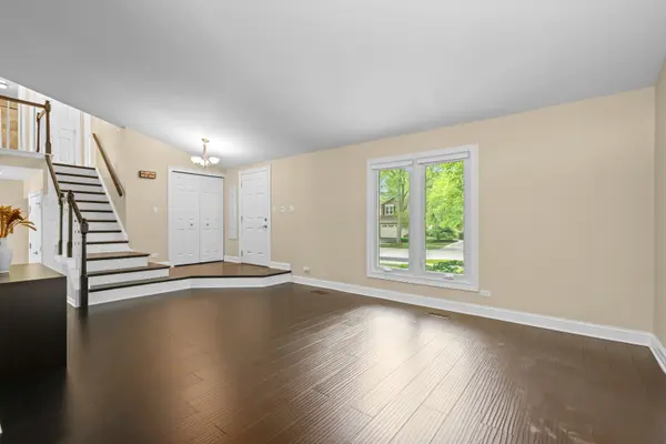 1316 W MEADE LN, Arlington Heights, IL 60004