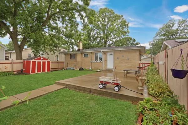1627 Greenfield AVE, North Chicago, IL 60064