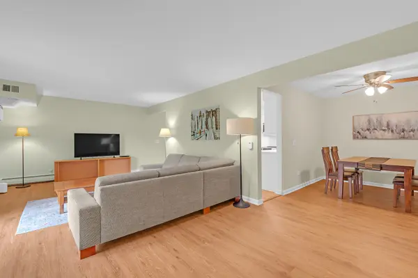 2515 E Olive AVE #2K, Arlington Heights, IL 60004
