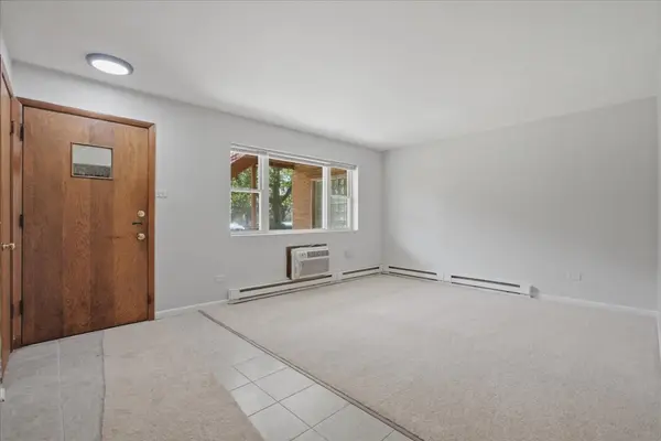 6250 W 64th PL #101, Chicago, IL 60638
