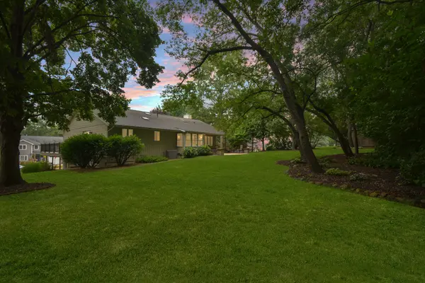 19290 Inverness CT, Bloomington, IL 61705