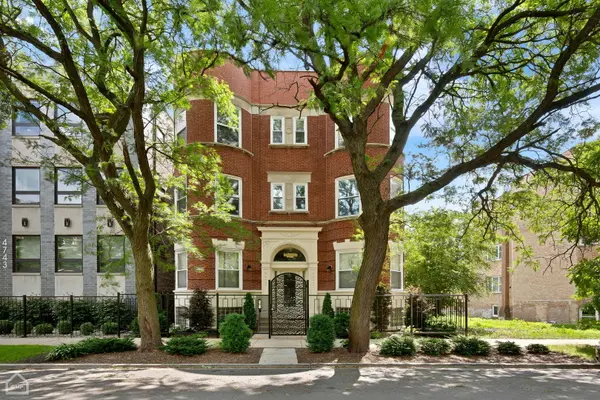 4745 S St. Lawrence AVE, Chicago, IL 60615