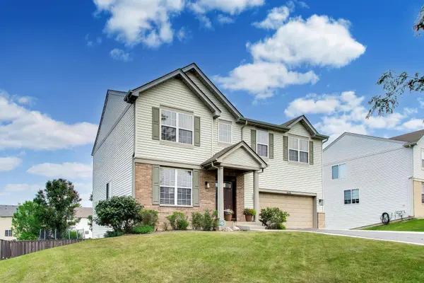 833 Briarcliff DR, Minooka, IL 60447