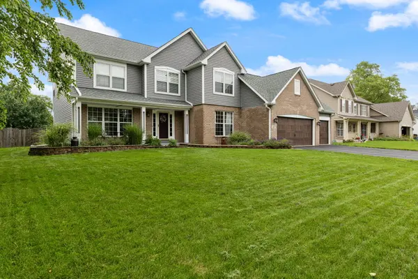 457 Greenview LN, Oswego, IL 60543