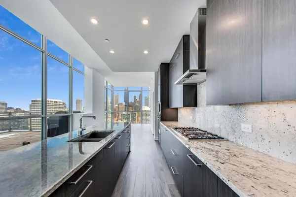 750 N Hudson AVE #2503, Chicago, IL 60654