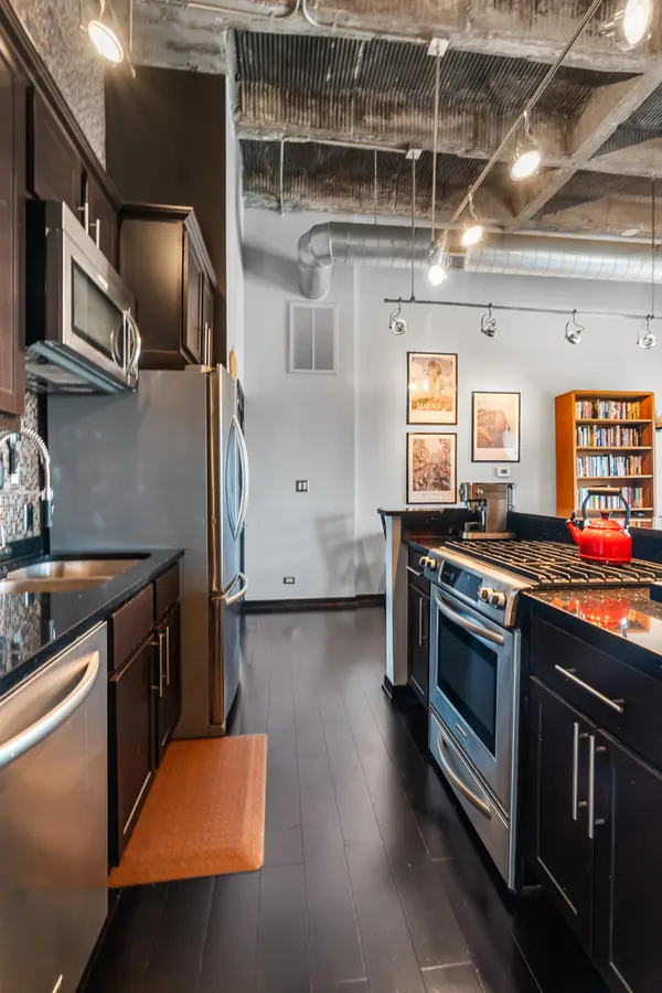 3150 N Sheffield AVE #604, Chicago, IL 60657