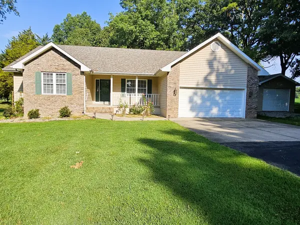 14687 N Lost Lake LN, Mt Vernon, IL 62864