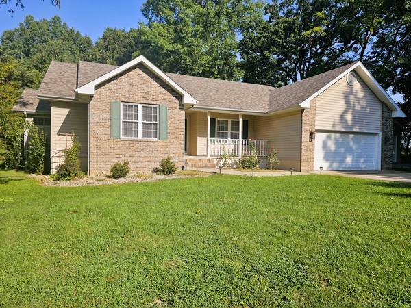 14687 N Lost Lake LN, Mt Vernon, IL 62864
