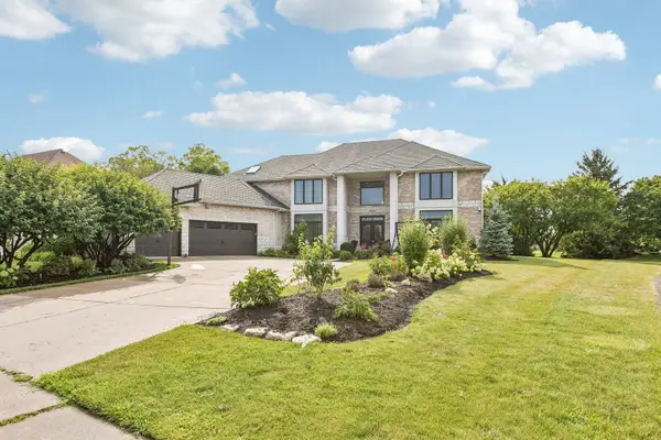 3303 White Eagle DR, Naperville, IL 60564
