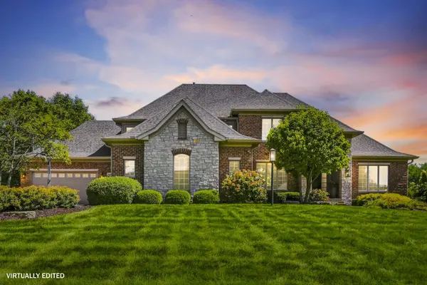 4861 Pigeon Creek TRL, Bettendorf, IA 52722