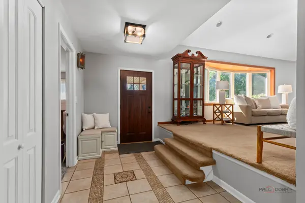 720 S Butterfield RD, Libertyville, IL 60048