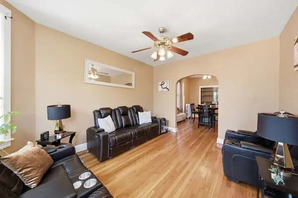 5215 W Van Buren ST, Chicago, IL 60644