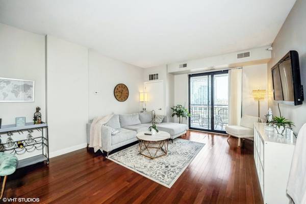451 W Huron ST #1003, Chicago, IL 60654