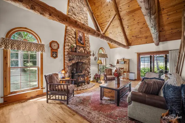 2016 Villanova DR, Johnsburg, IL 60051